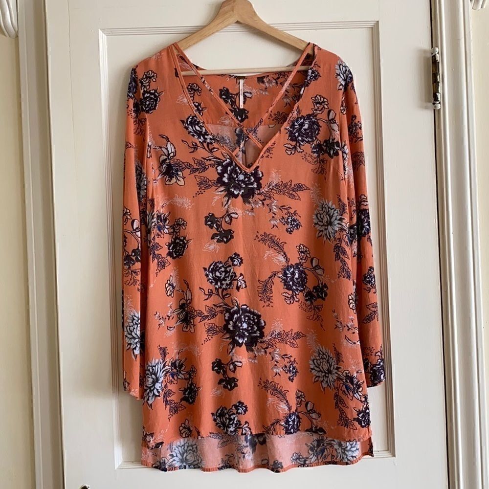 Free People Criss Cross Floral Tunic High/Low Hemline Blouse Size XS